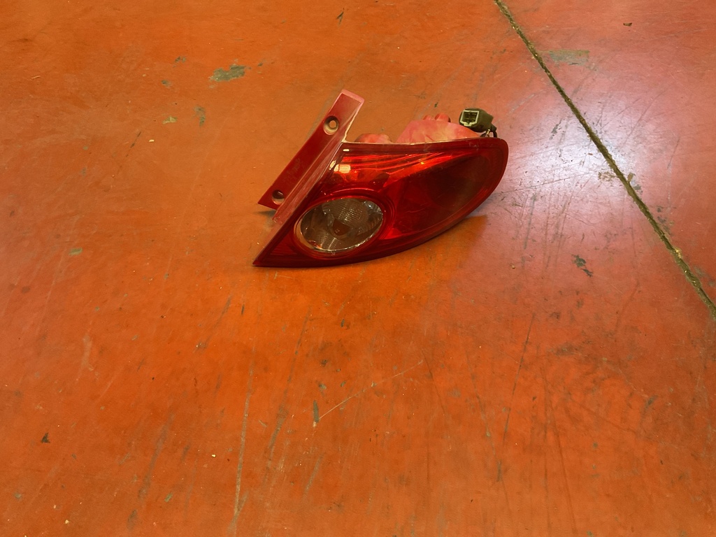 Piloto derecho Renault Laguna III