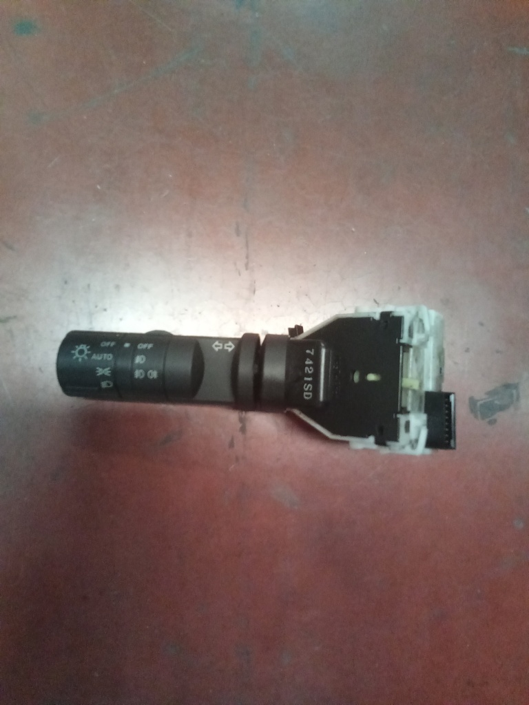 Mando de luces nissan Qashqai '07