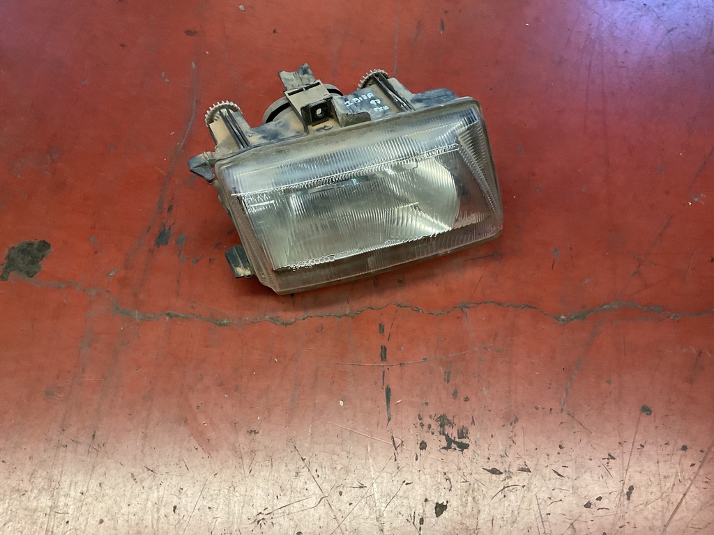 Faro derecho Seat Ibiza 1997
