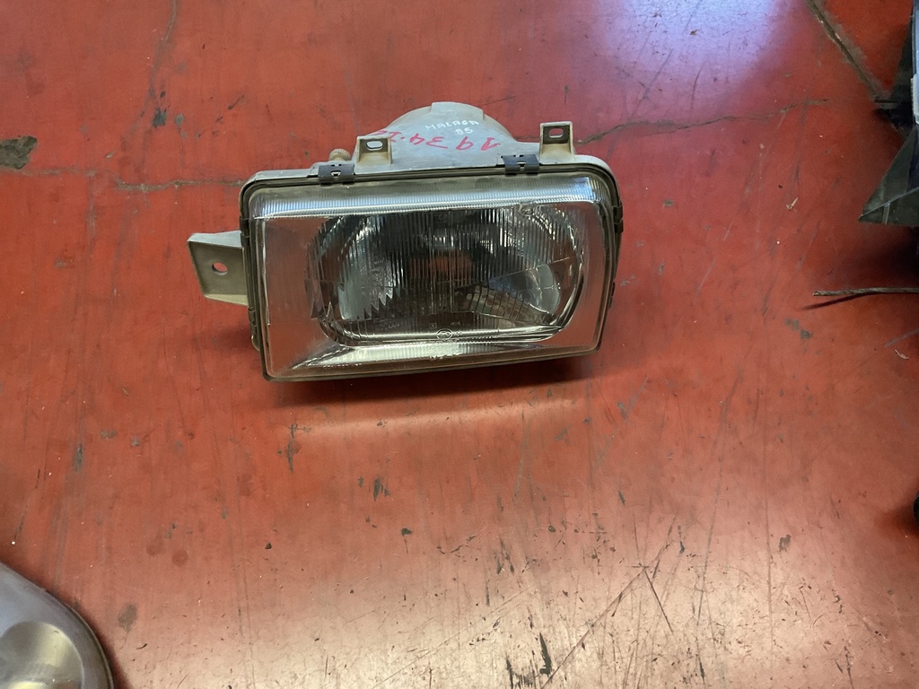 Faro izquierdo Seat Malaga 1985