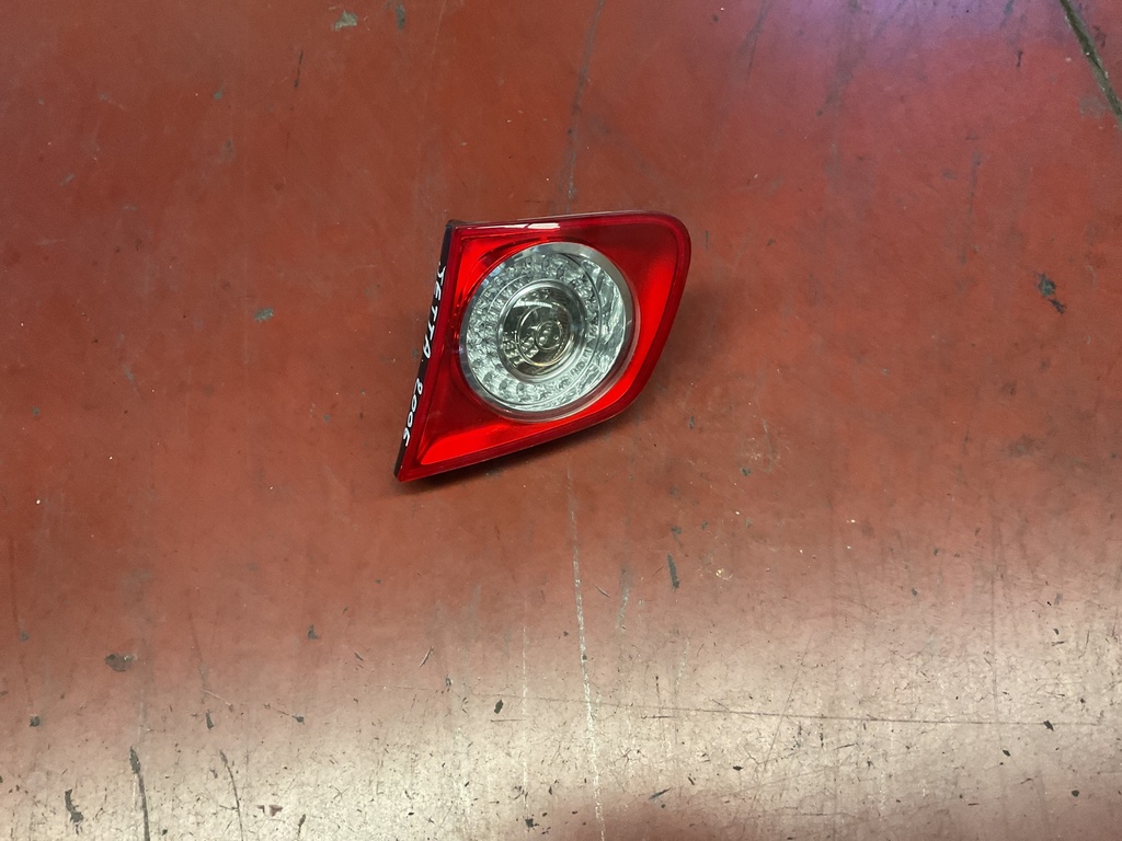 Piloto derecho maletero Volkswagen Jetta