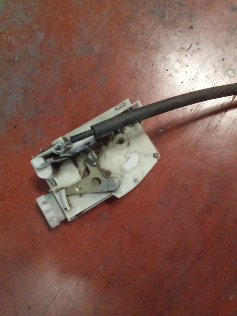 Cerradura trasera izquierda alfa 166 '99