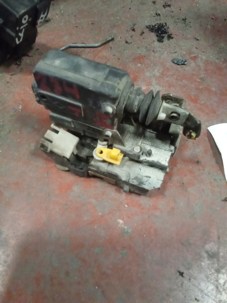 Cerradura trasera izquierda Renault Clio I '98