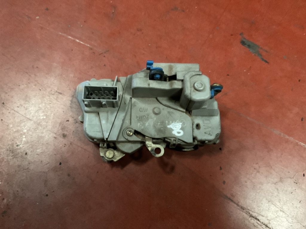 Cerradura delantera derecha citroen berlingo ‘99