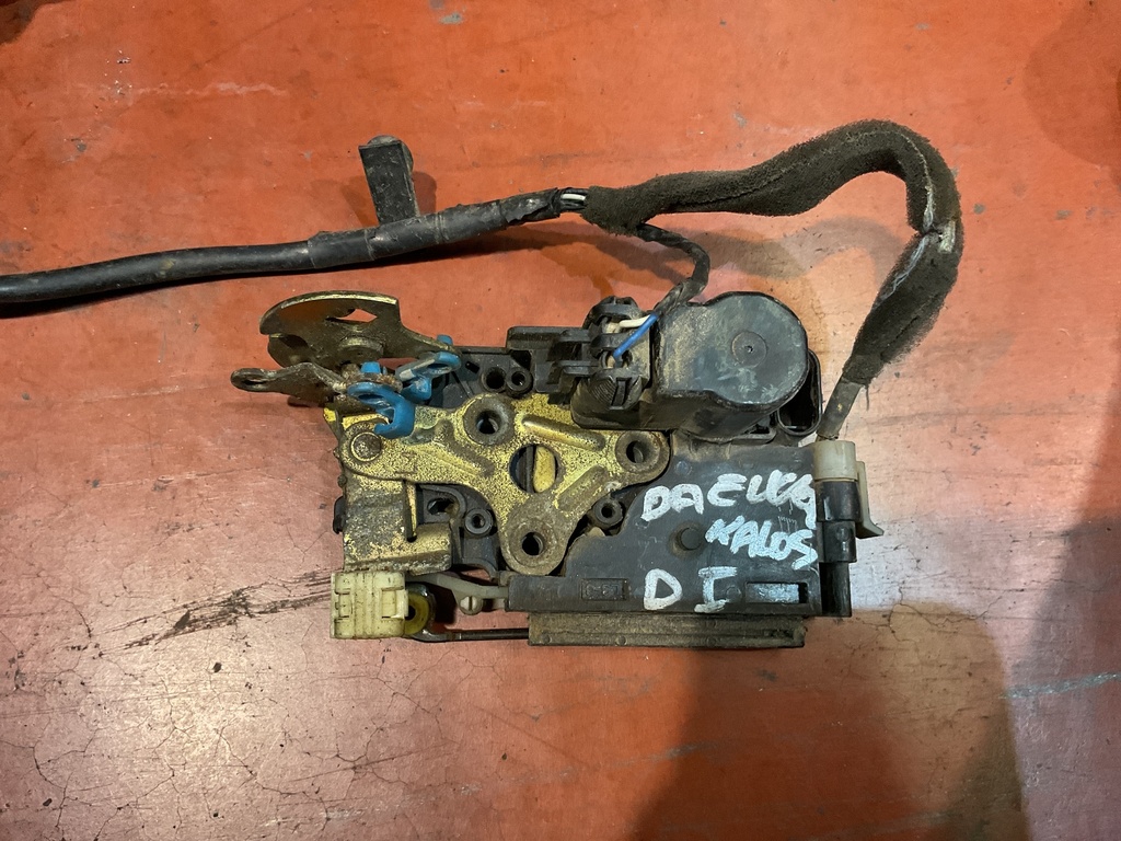 Cerradura delantera izquierda daewoo kalos ‘04