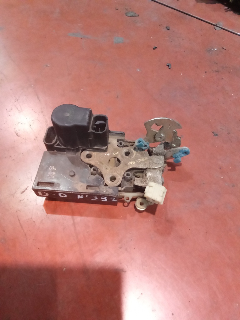 Cerradura delantera derecha Daewoo Lanos '04