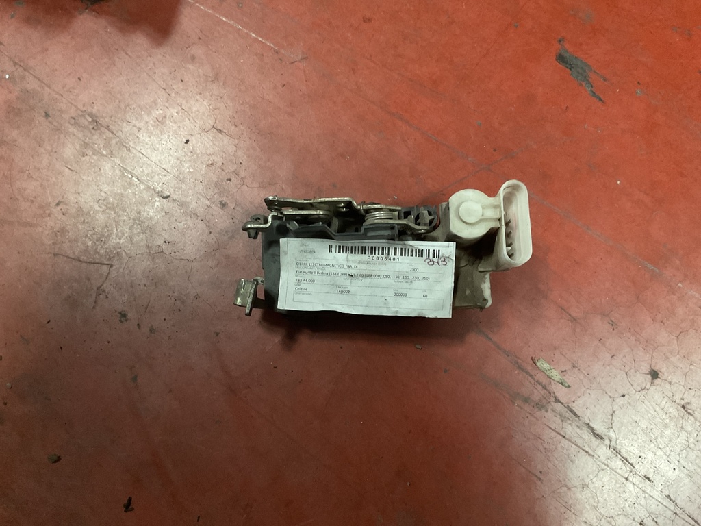 Cerradura trasera derecha fiat punto ‘03