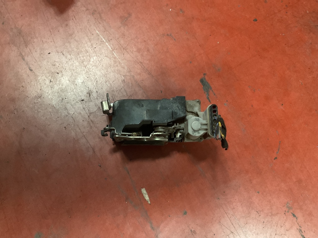 Cerradura trasera izquierda fiat punto ‘03