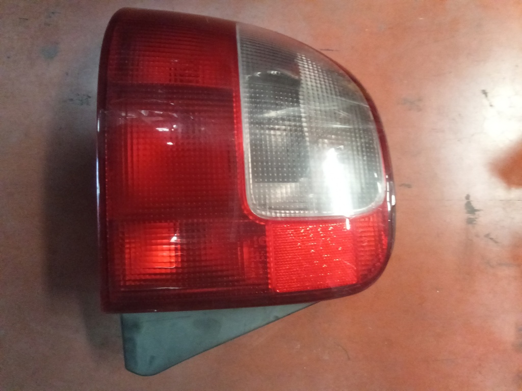 Piloto izquierdo Rover 400 '99