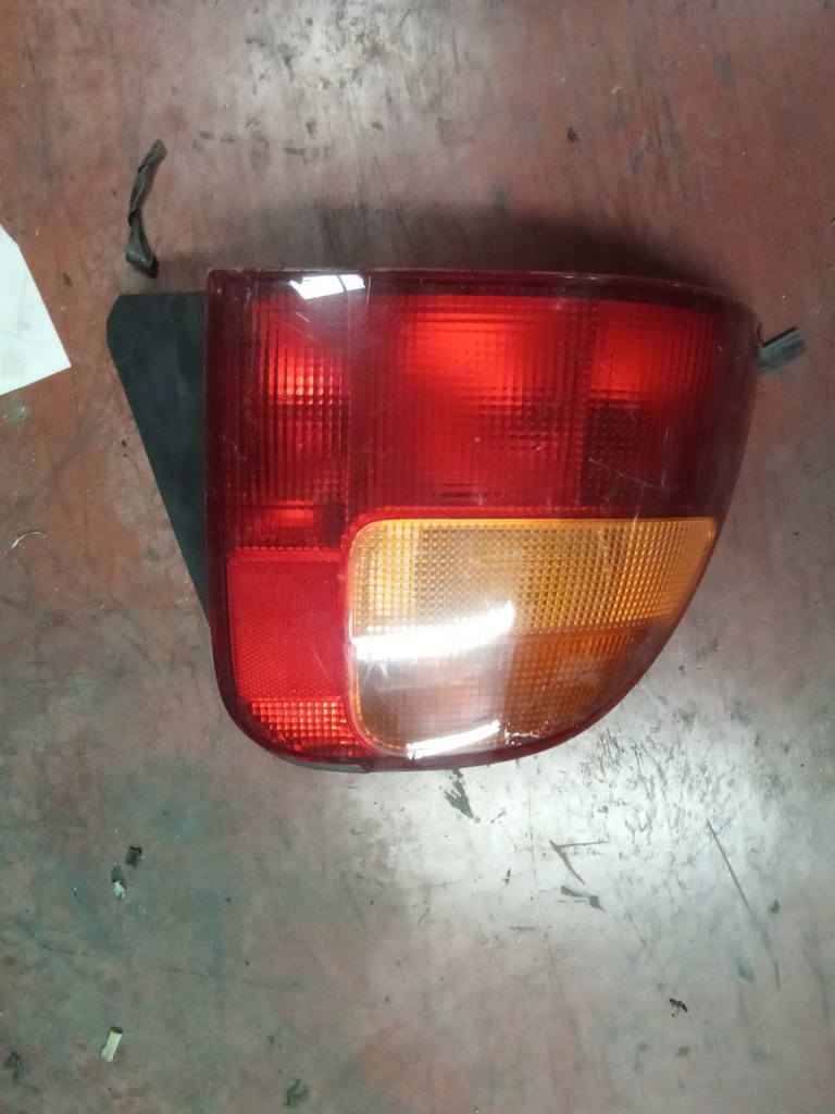 Piloto izquierdo Rover 400 '99