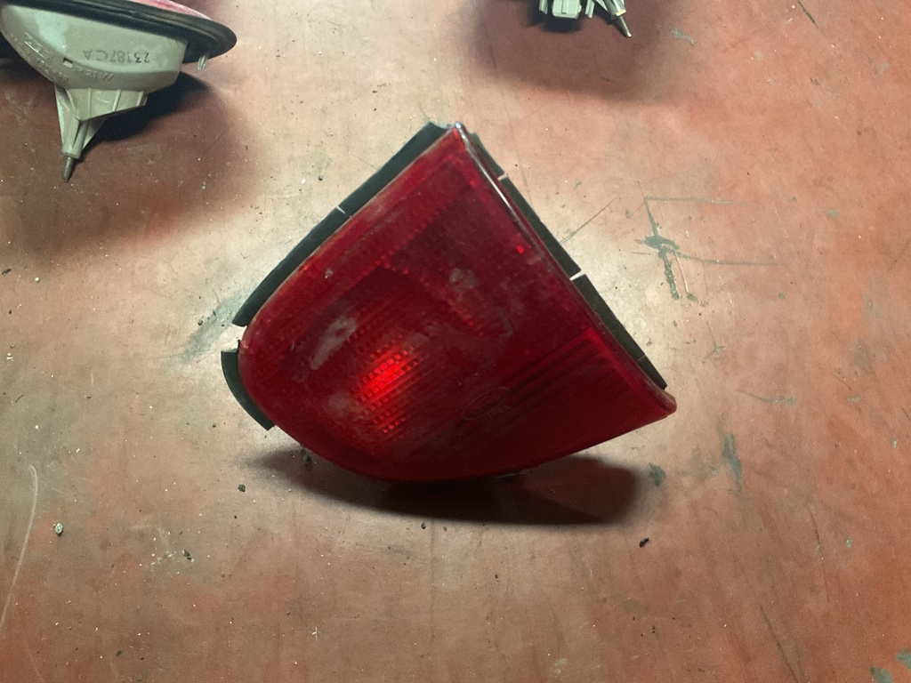 Piloto derecho porton ford escort ‘94