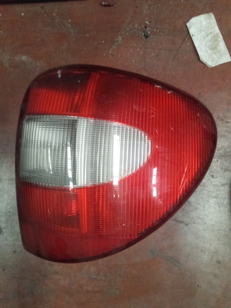 Piloto derecho Chrysler voyager '01