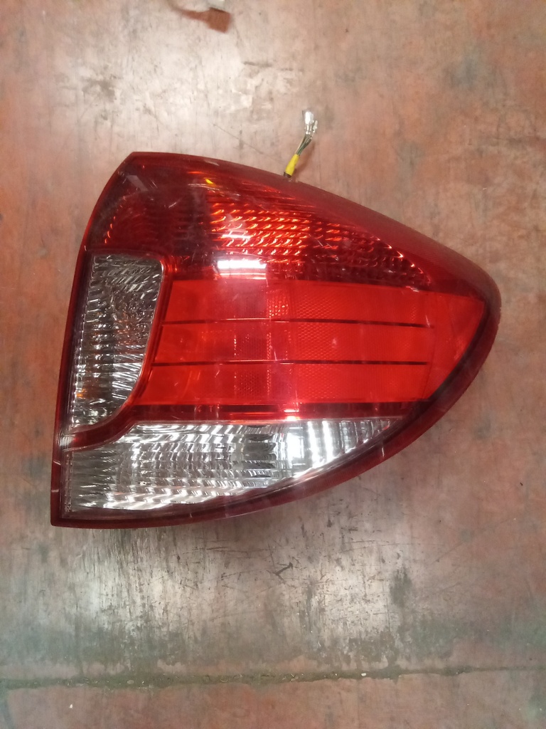 Piloto derecho Kia rio ranchera '03