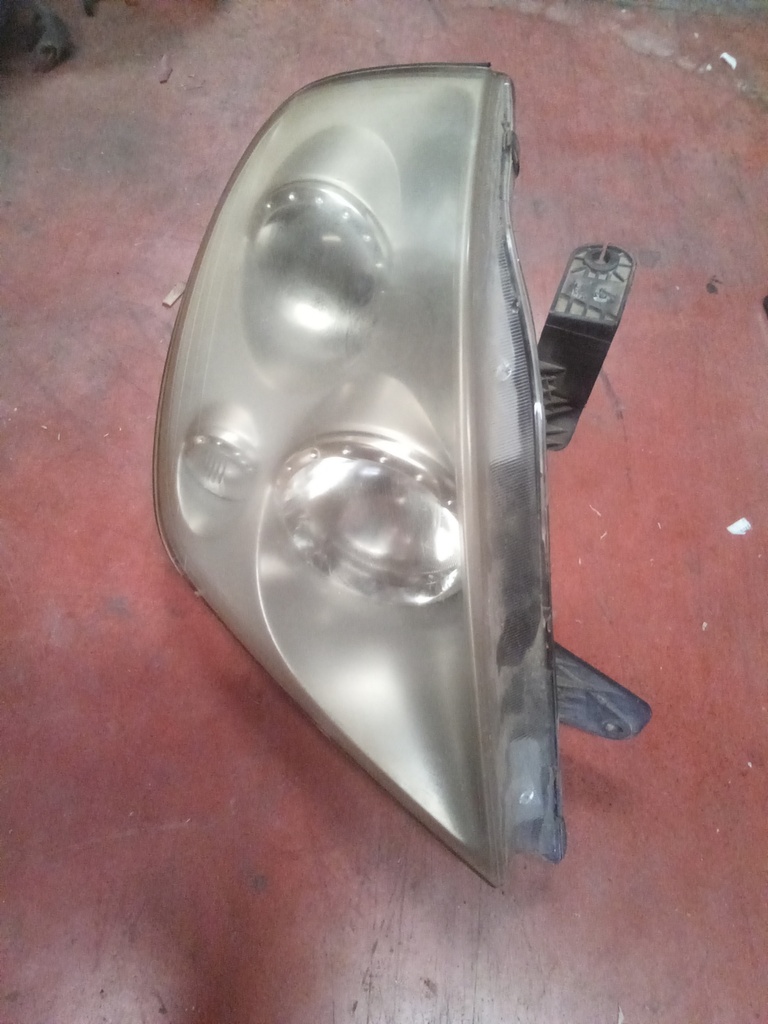 Faro derecho Ssangyong '04