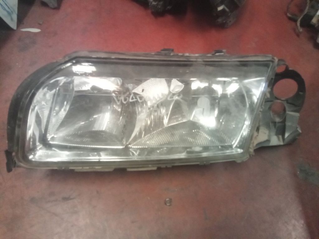 Faro izquierdo Volvo s80 '00