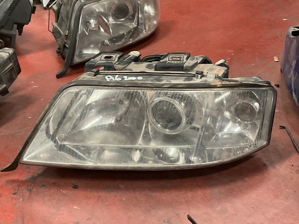 Faro izquierdo audi a6 xenon ‘01