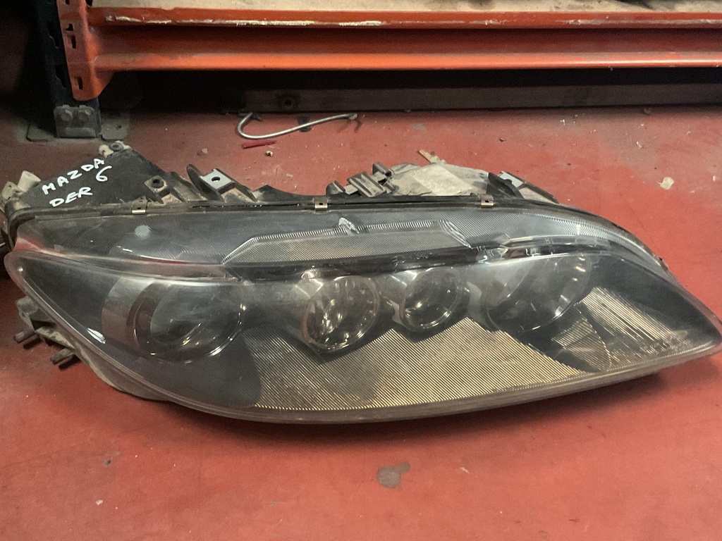 Faro derecho mazda 6 ‘05