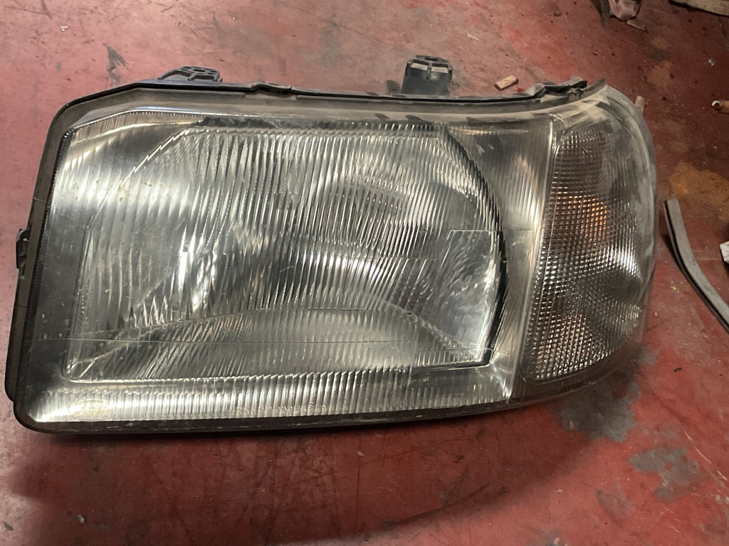 Faro izquierdo land rover freelander ‘02