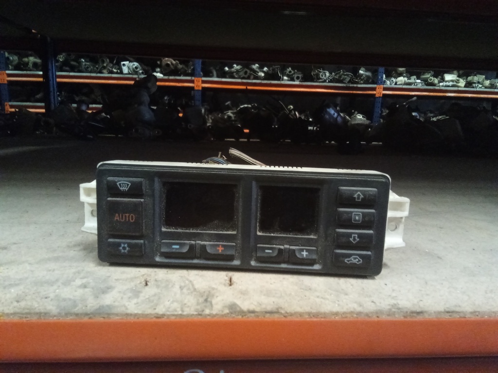 Mando aire acondicionado Audi A4 '95