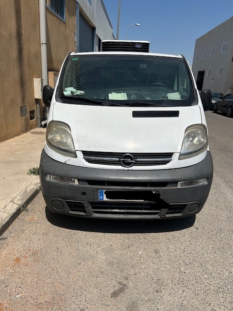 0140 OPEL VIVARO 2.5 TDCI 2004
