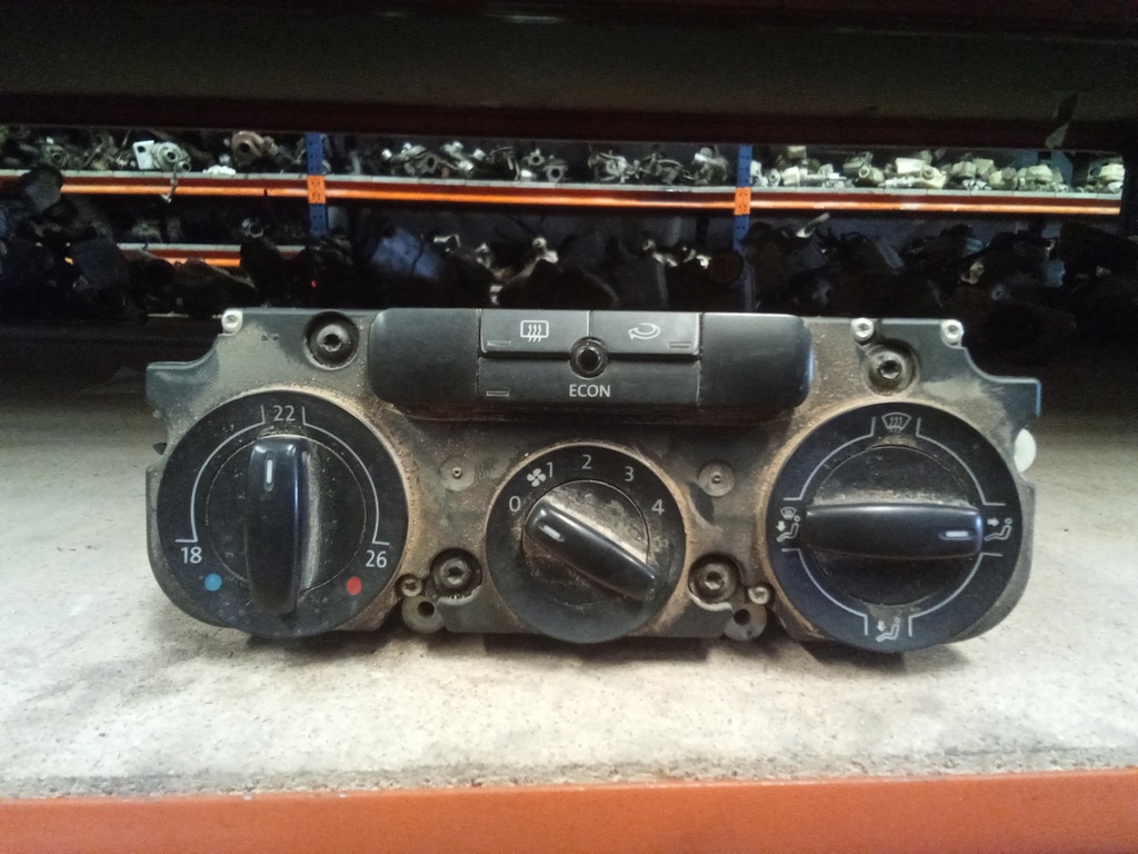 Mando aire acondicionado Volkswagen caddy '08