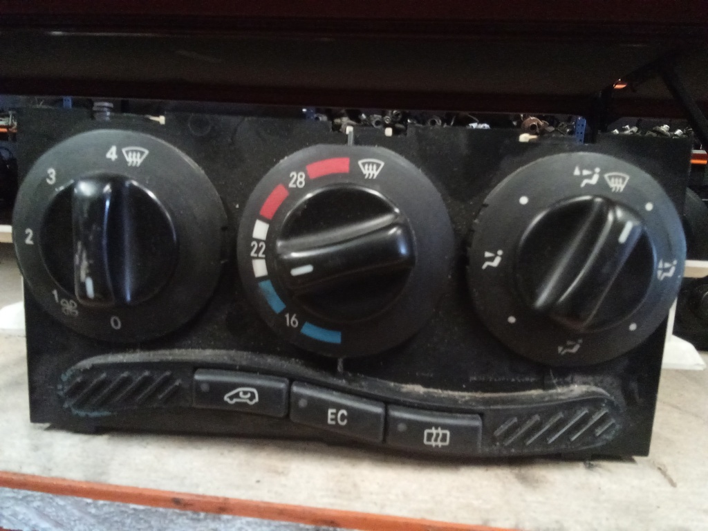 Mando aire acondicionado Mercedes clase a w168 '97