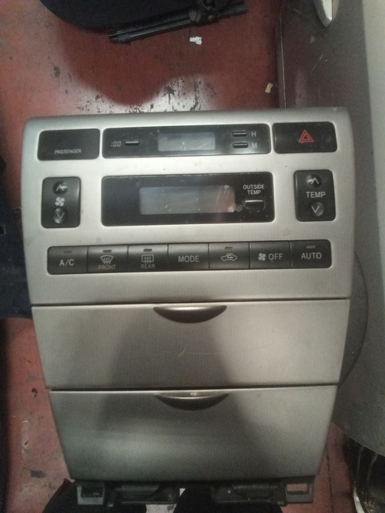 Mando climatizador Toyota Corolla '06