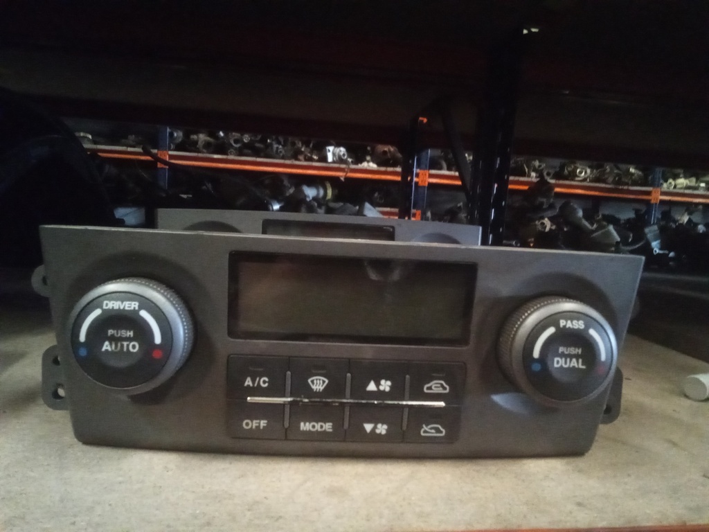 Mando climatizador Kia sorento '06