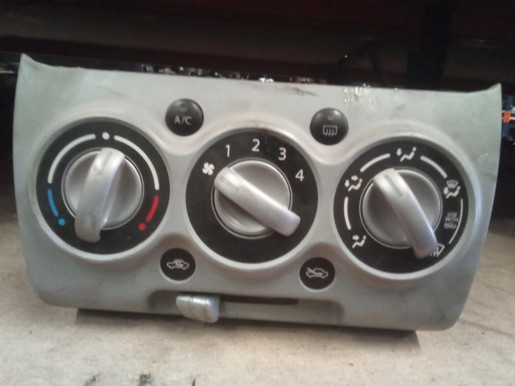 Mando aire acondicionado Suzuki alto '10