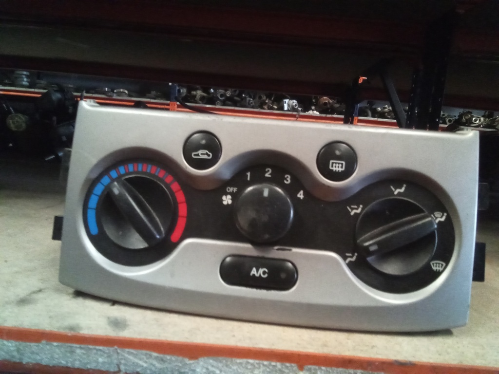 Mando aire acondicionado Daewoo kalos '04