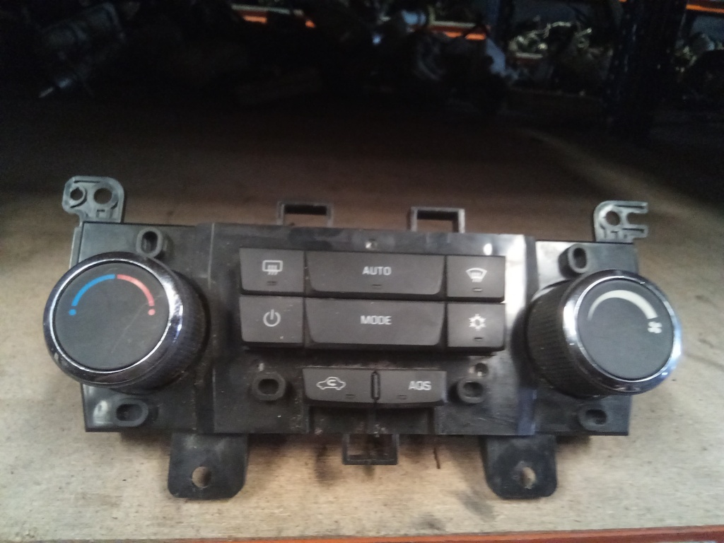 Mando climatizador Chevrolet Orlando '10