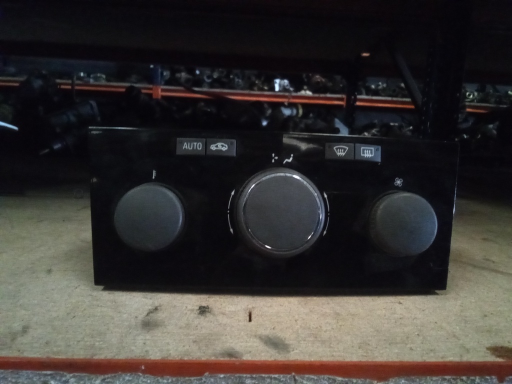 Mando climatizador Opel Astra '06