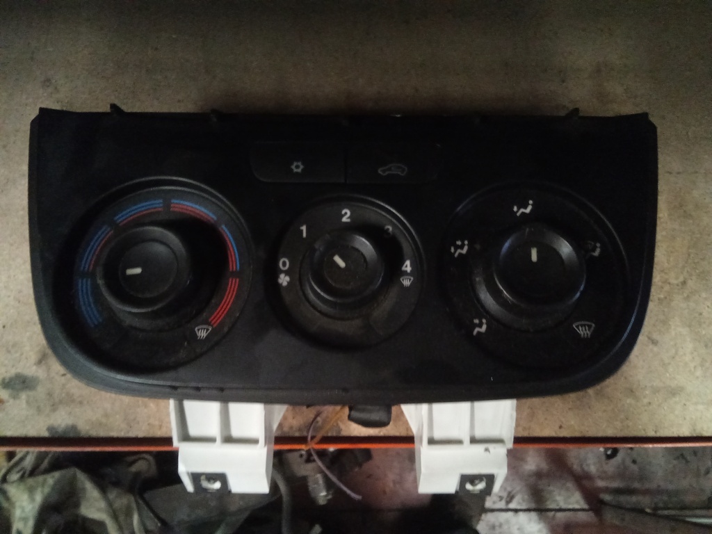 Mando aire acondicionado Opel combo '06