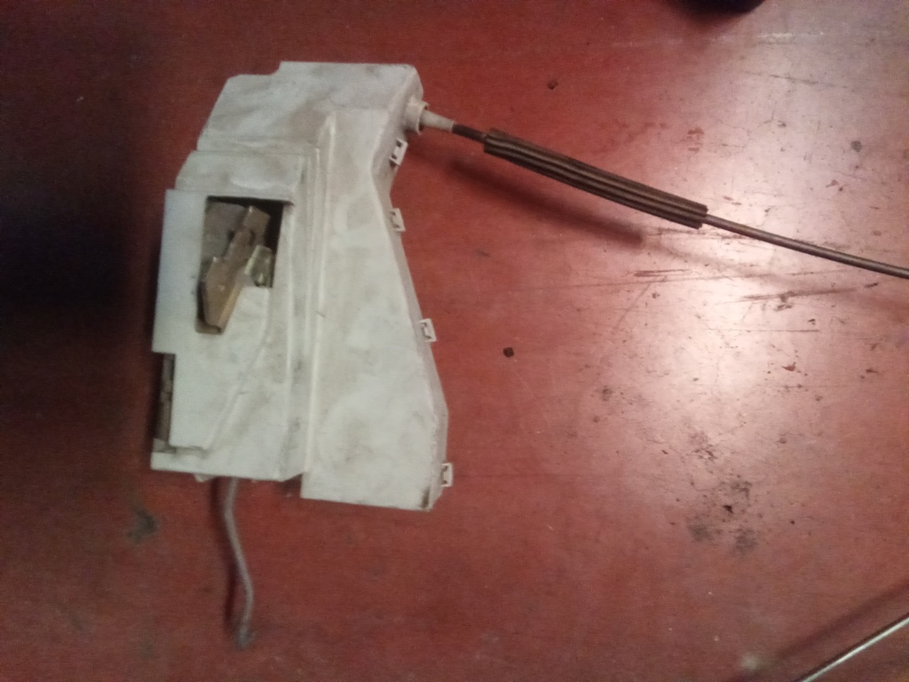 Cerradura delantera derecha Ford transit '94