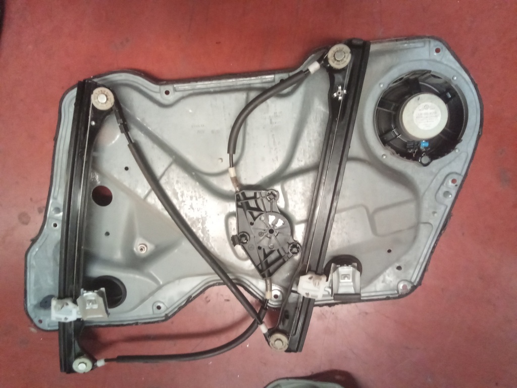 Elevalunas delantero izquierdo seat leon '02