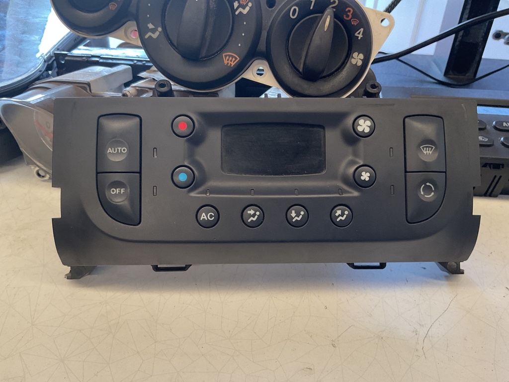 Mando aire acondicionado renault clio II ‘02