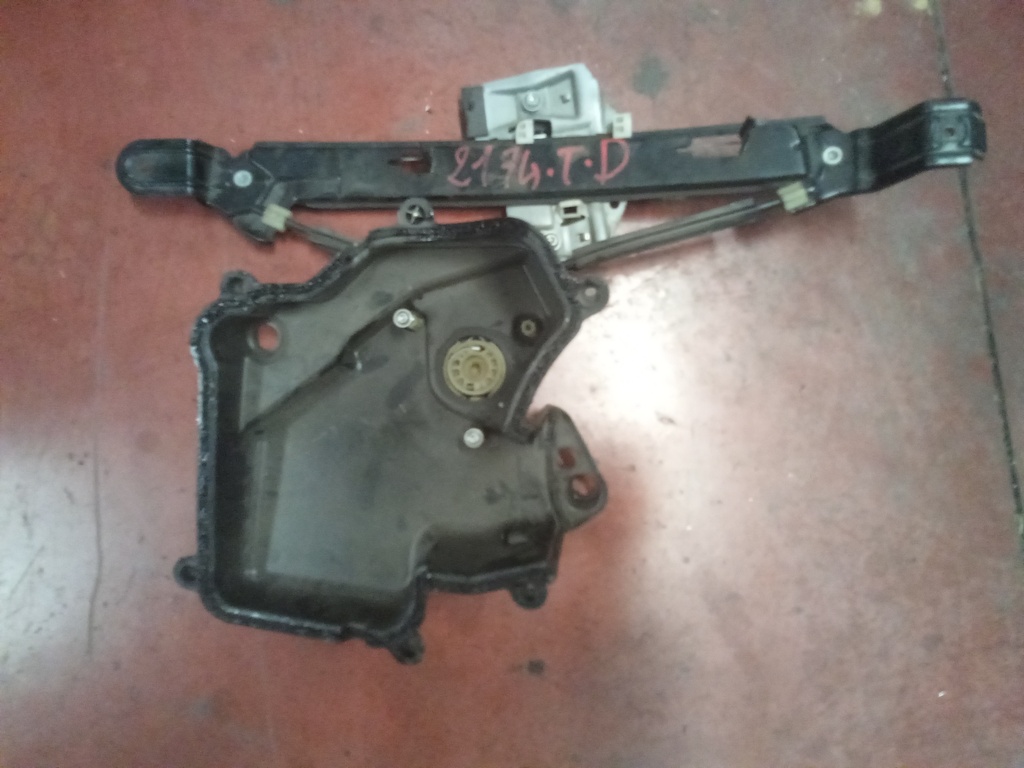 Elevalunas trasero derecho seat león '06