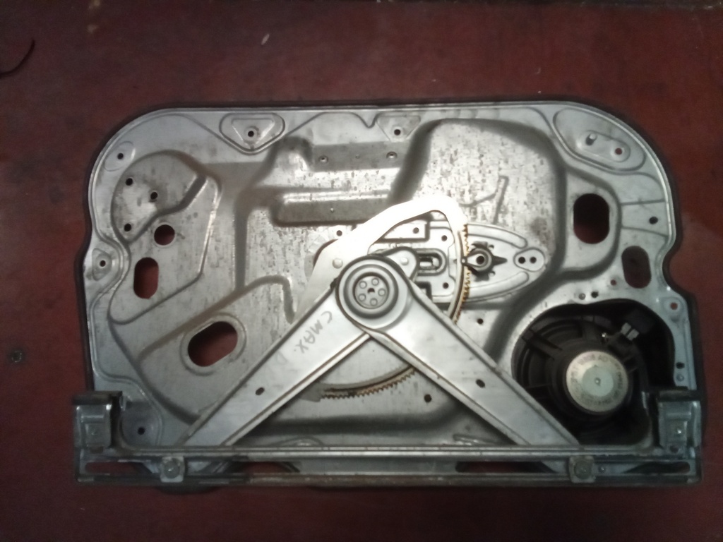 Elevalunas delantero derecho Ford Focus '05