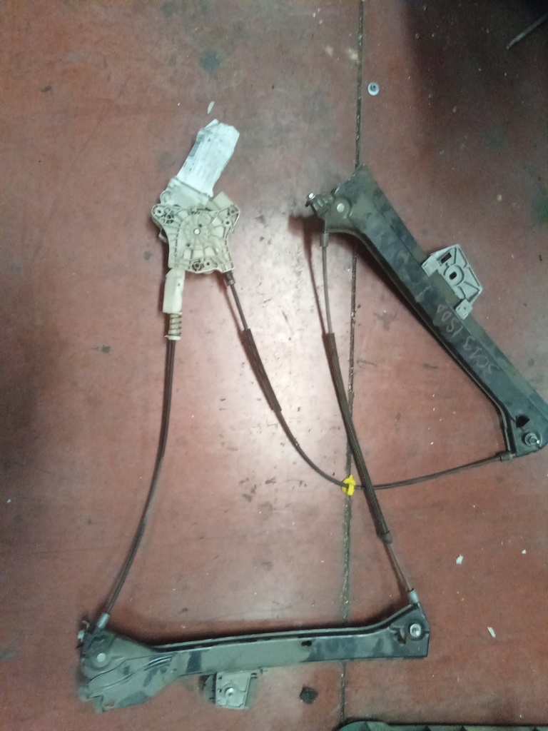 Elevalunas delantero izquierdo 3p Mercedes clk w209 '04