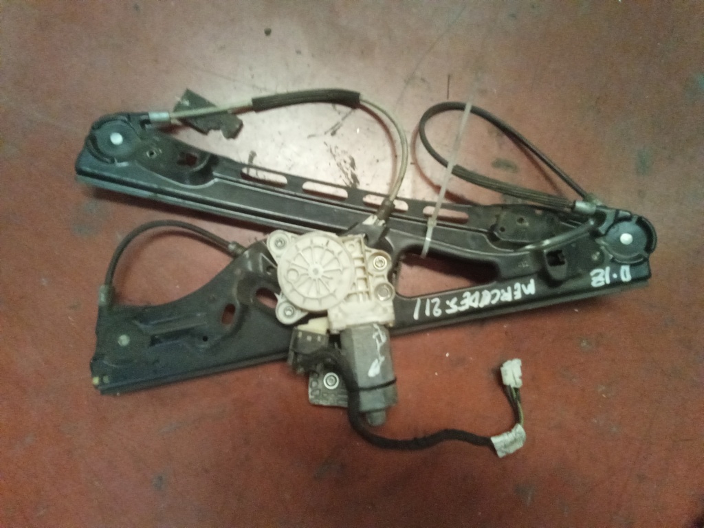 Elevalunas delantero izquierdo Mercedes clase e w211 '05