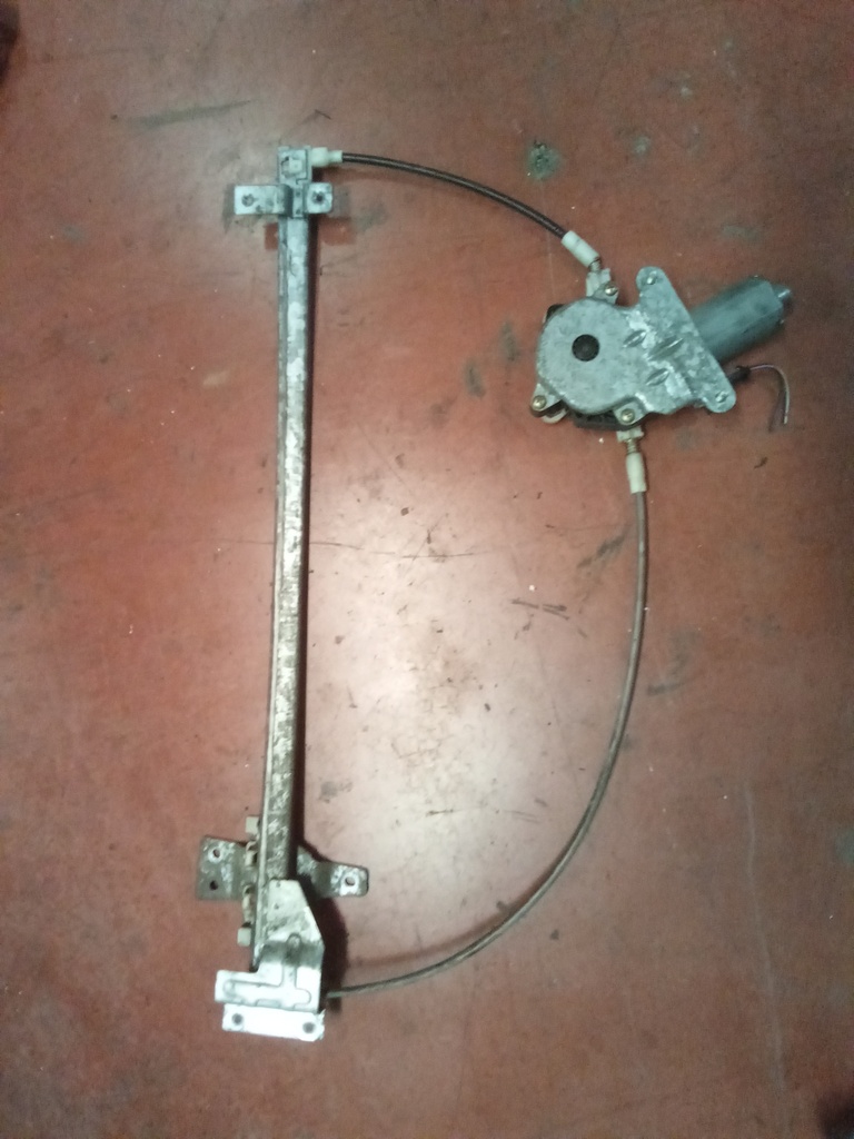 Elevalunas delantero izquierdo Mercedes vito '00