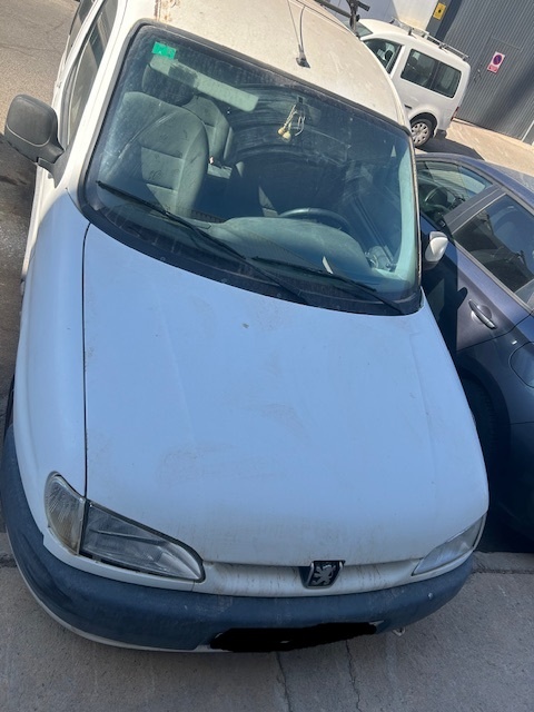0212 PEUGEOT PARTNER 1.9 D 2000