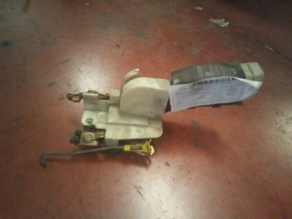 Cerradura delantera derecha Opel Astra f '91