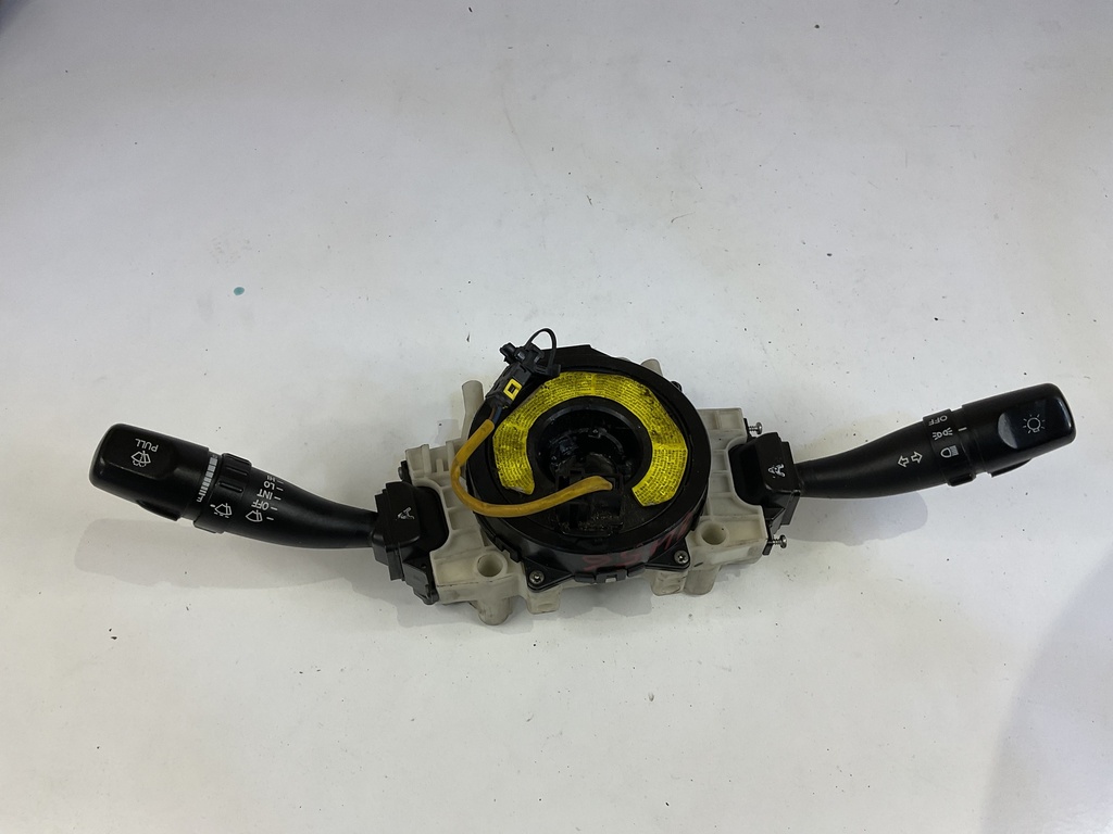 Mando multifuncion hyundai accent año 2002