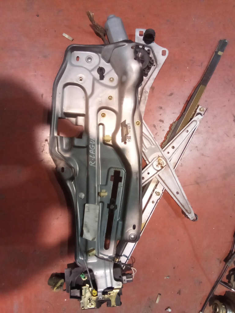 Elevalunas  delantero izquierdo Renault laguna '95