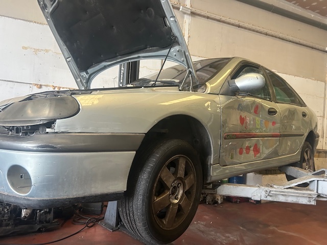 0303 RENAULT LAGUNA 1.9 DCI 2000
