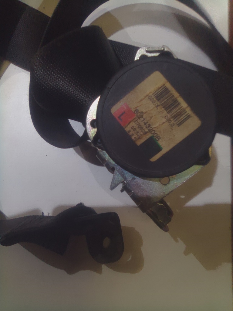 Cinturon trasero izquierdo 5p opel astra h '07