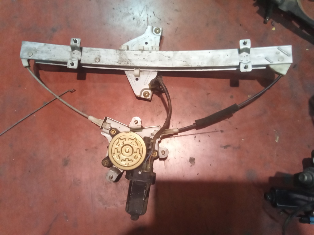 Elevalunas trasero izquierdo Chevrolet lacetti '05