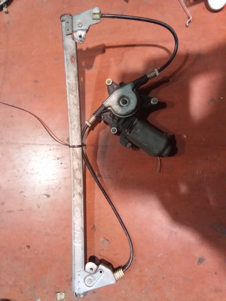 Elevalunas delantero derecho Peugeot 405 '98