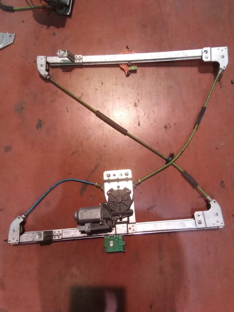 Elevalunas delantero izquierdo Peugeot expert '07